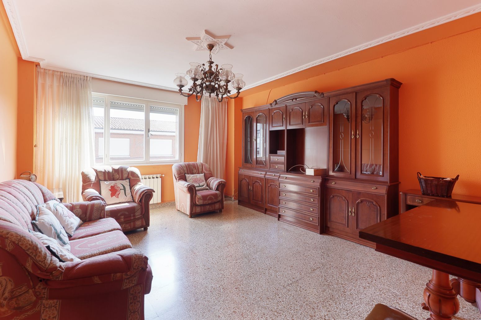 Sala d'estar de Pis en venda en Gijón  amb Calefacció i Parquet