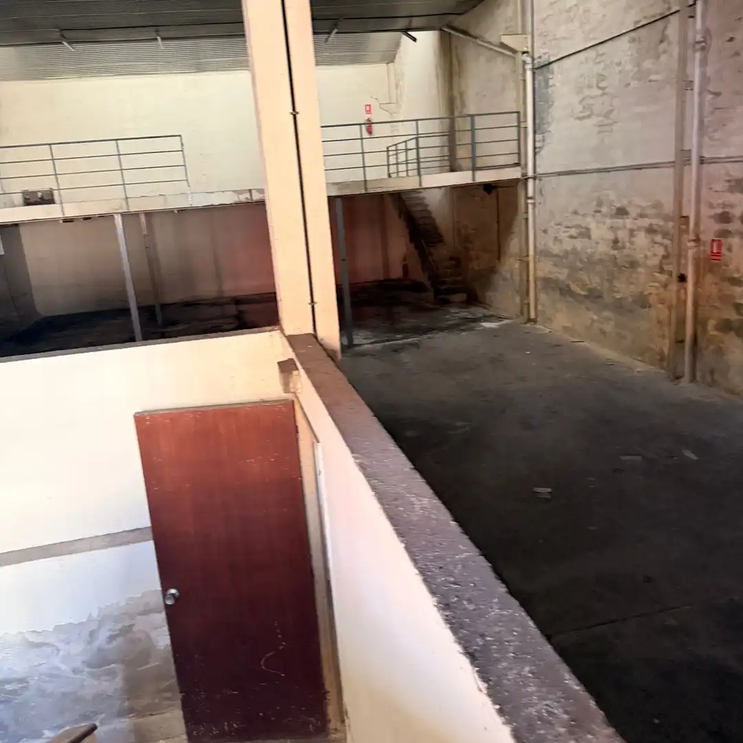 Fabrikhallen zum Verkauf in Oviedo 