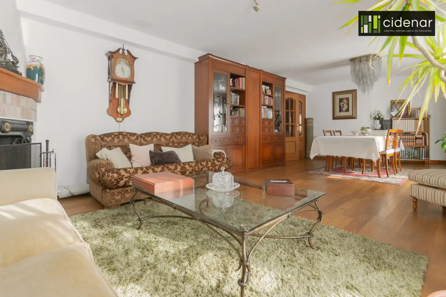 Sala de estar de Casa adosada en venta en Valle de Yerri / Deierri con Calefacción, Jardín privado y Parquet