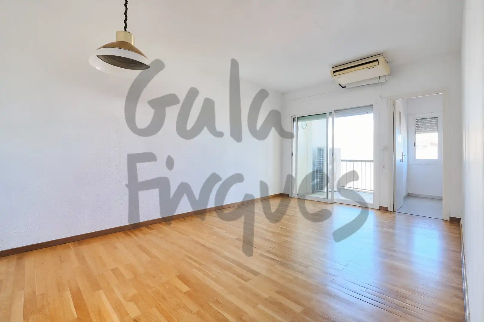 Living room of Flat for sale in Barcelona  with Air Conditioner and Balcony