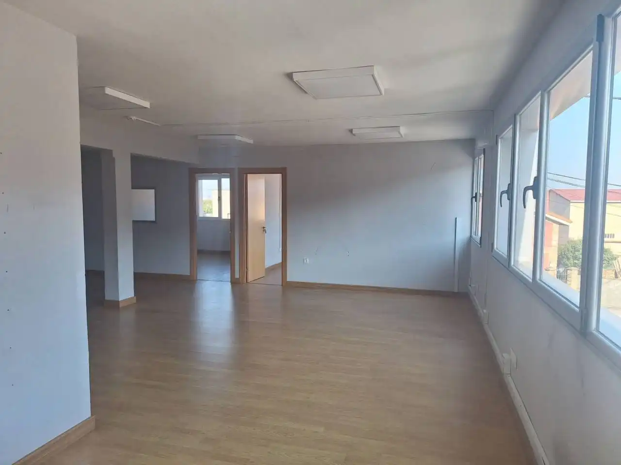 Nave industrial de alquiler en PeroGranda, La Pola Siero