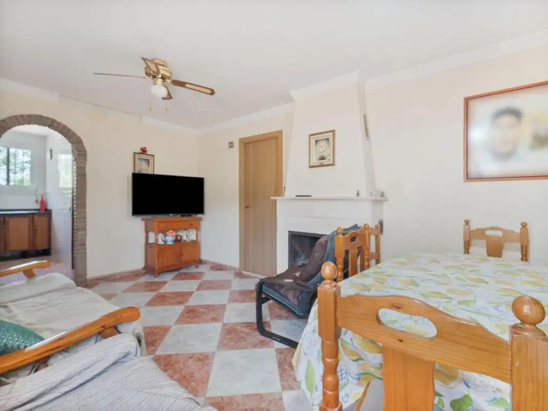 Sala d'estar de Casa o xalet en venda en Almogía amb Aire condicionat, Calefacció i Jardí privat