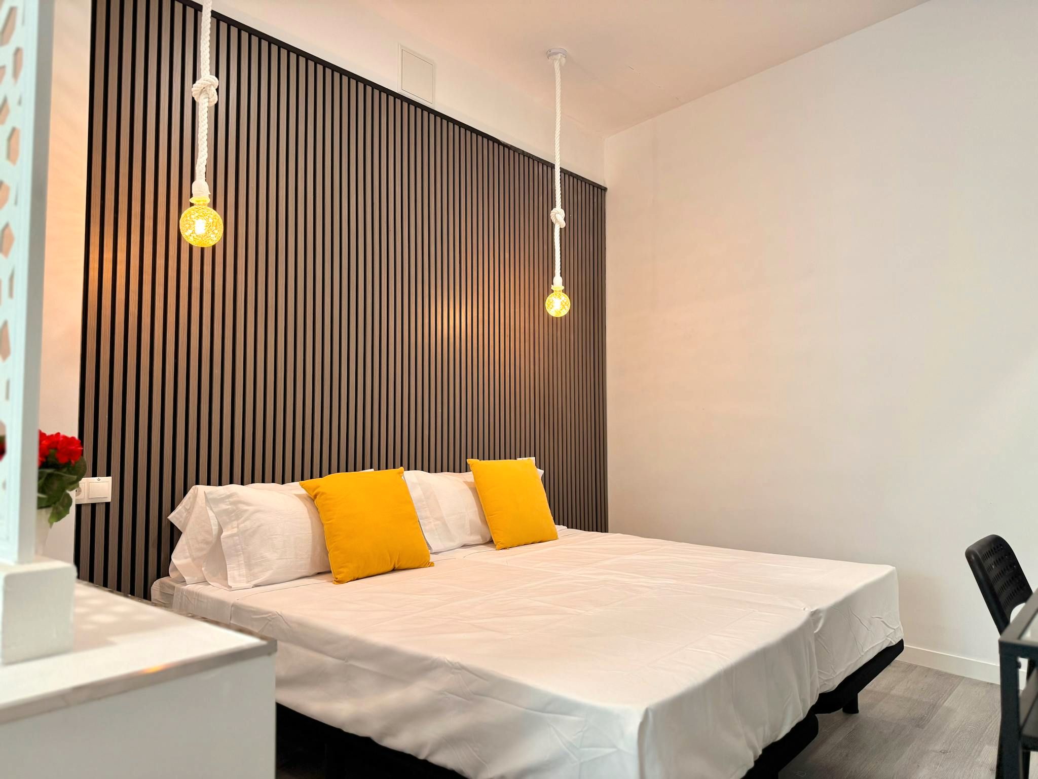 Bedroom of Flat for rent in  Valencia Capital  with Air Conditioner, Heating and Private garden