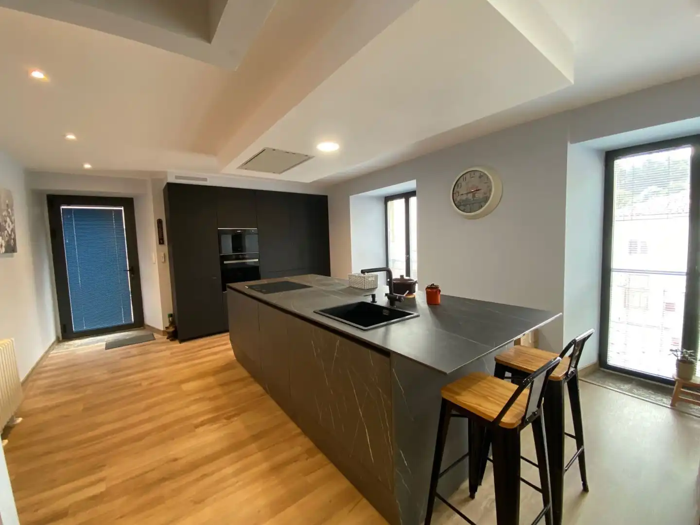 Cuina de Casa o xalet en venda en Aller amb Calefacció, Terrassa i Traster
