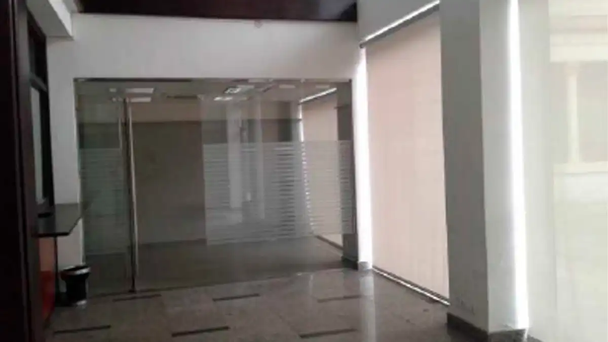 Local comercial en venta en CARRACIDO 4, imagen 2