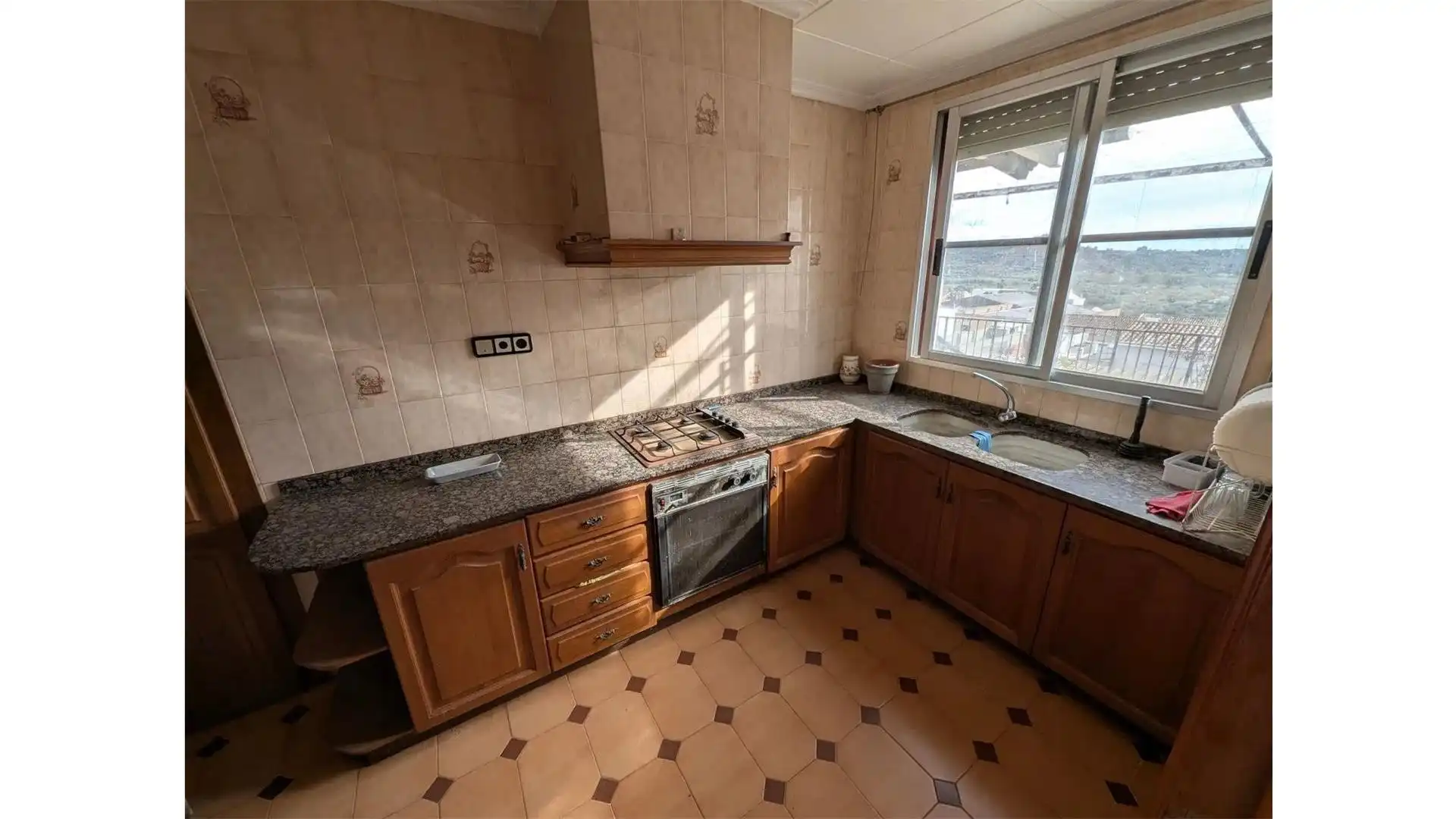 House with terrace for sale in Montserrat