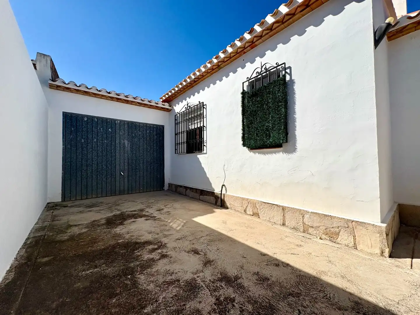 Exterior view of Houses for sale in Dénia  with Swimming Pool