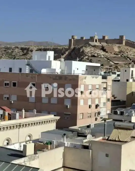 Vista exterior de Ático de alquiler en Almería con Amueblado