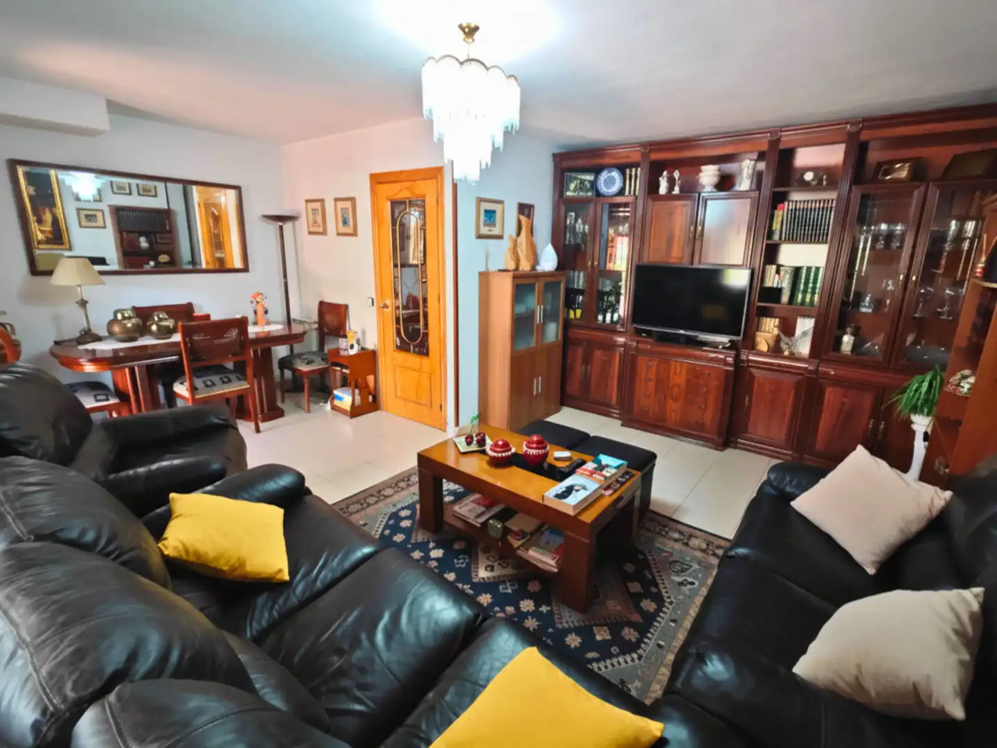 Living room of Detached homes for sale in Parla  with Air Conditioner, Heating and Private garden
