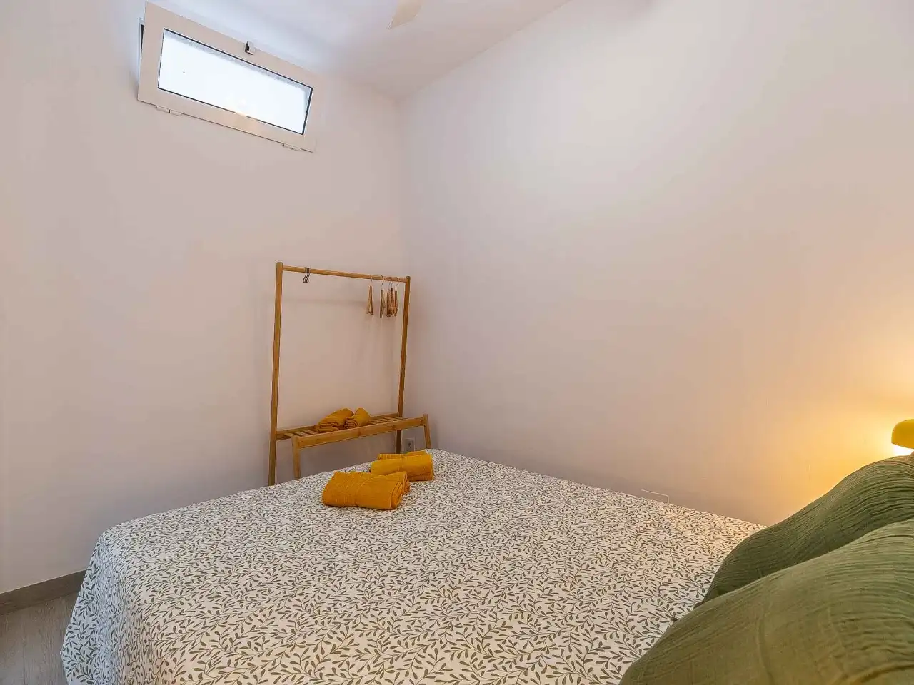 Habitación de Piso de alquiler en Torremolinos con Aire acondicionado y Balcón
