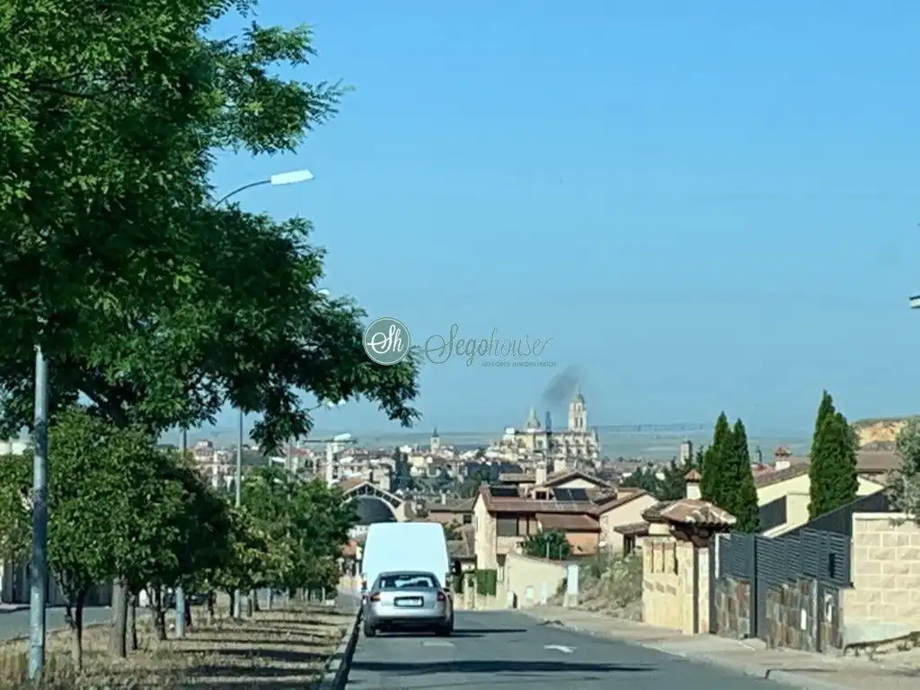 Terreni e lotti in vendita a La Lastrilla, imagen 5
