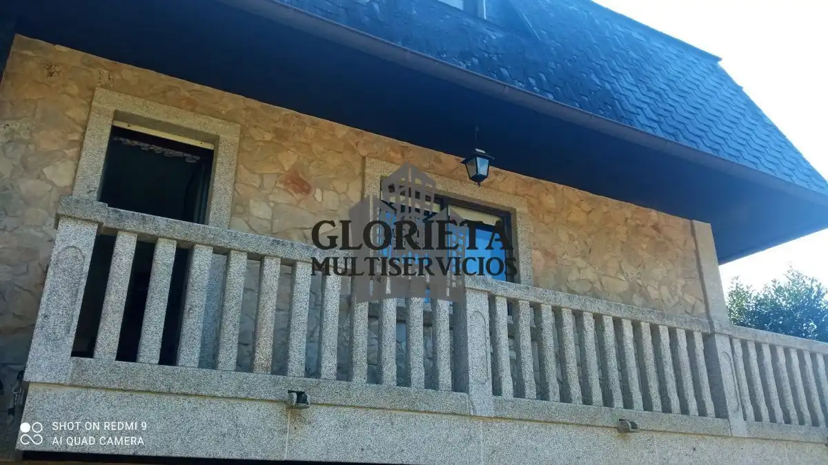 Vista exterior de Casa o xalet en venda en Nigrán amb Calefacció, Parquet i Terrassa