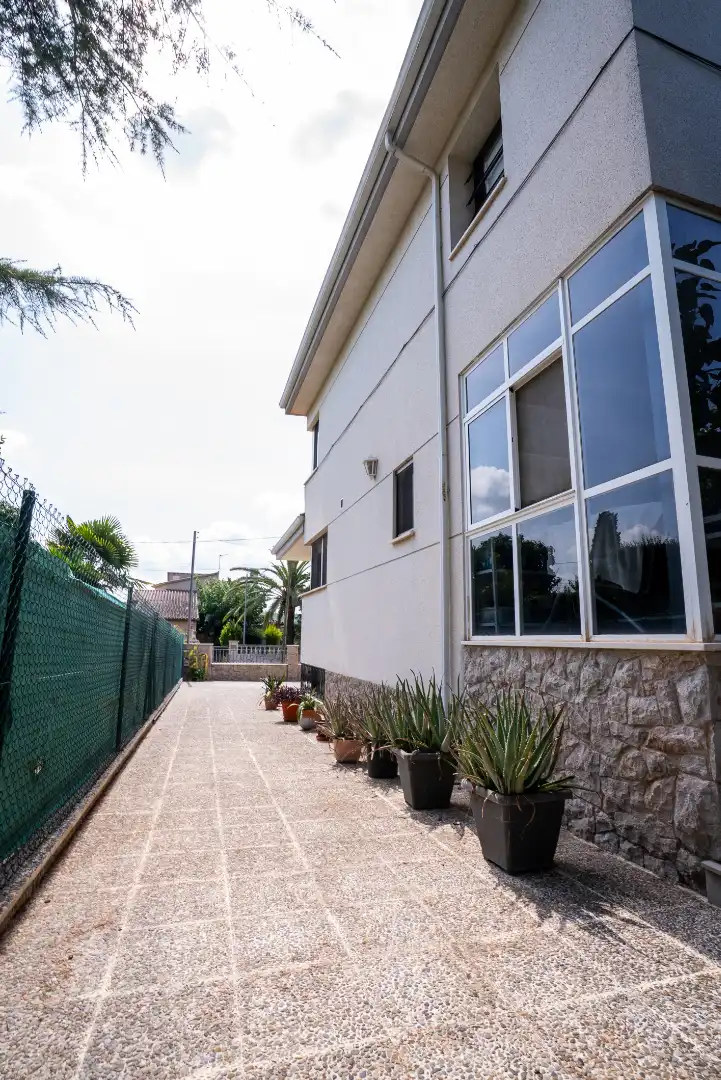 Vista exterior de Casa o xalet en venda en Vallmoll amb Calefacció, Jardí privat i Terrassa