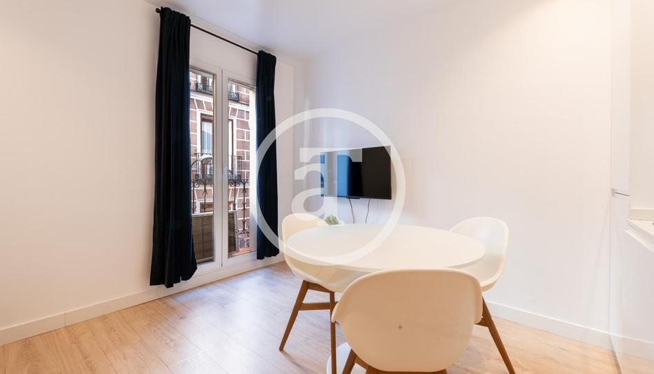 Foto 1 de Piso de alquiler en Calle de San Vicente Ferrer, Universidad - Malasaña, Madrid