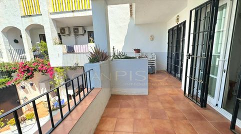 Foto 2 de Piso en venta en Avenida Pilar del, Paraiso - Barronal, Estepona