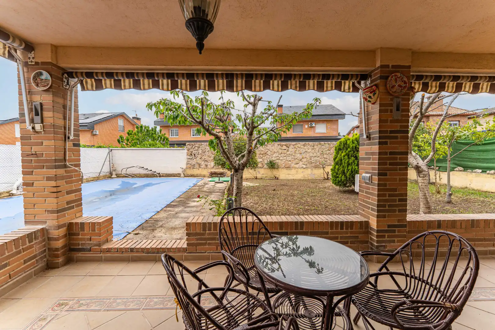 Terrassa de Casa o xalet en venda en Serranillos del Valle amb Aire condicionat, Calefacció i Jardí privat