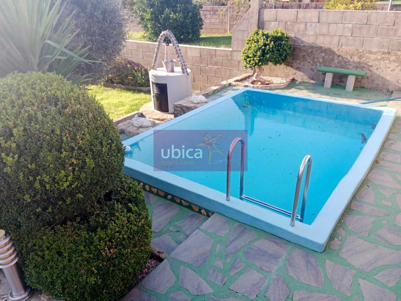 Piscina de Casa o xalet en venda en Redondela amb Calefacció, Jardí privat i Parquet