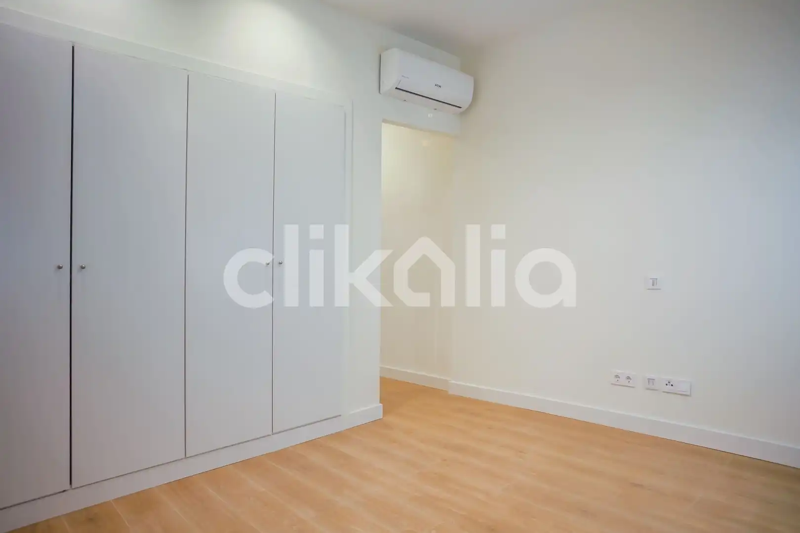 Schlafzimmer von Wohnung zum Verkauf in Madrid mit Klimaanlage und Heizung