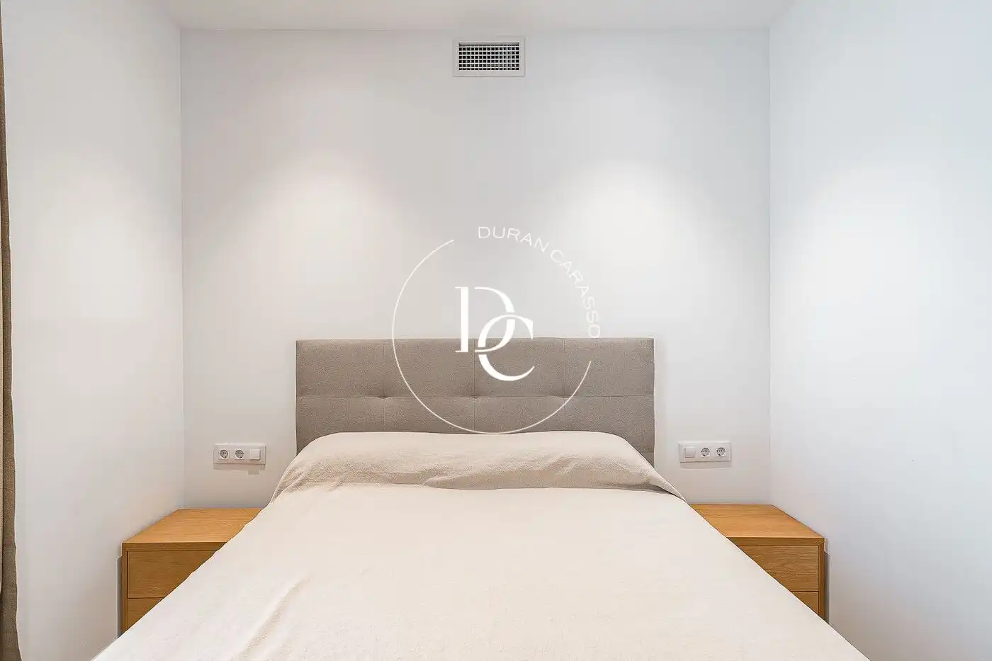 Bedroom of Flat for sale in Barcelona  with Air Conditioner, Heating and Terrace