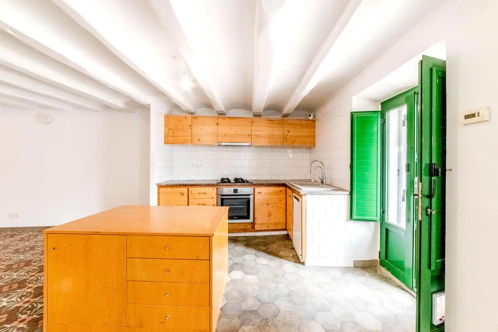 Küche von Haus oder Chalet zum Verkauf in Vilanova i la Geltrú mit Klimaanlage, Heizung und Terrasse