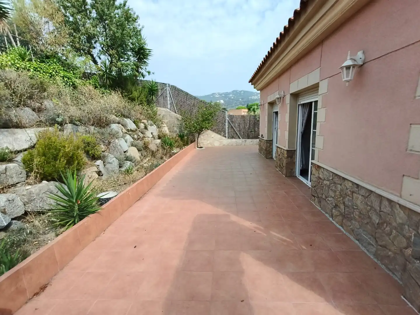 Terrassa de Casa o xalet en venda en Calella amb Calefacció, Jardí privat i Terrassa