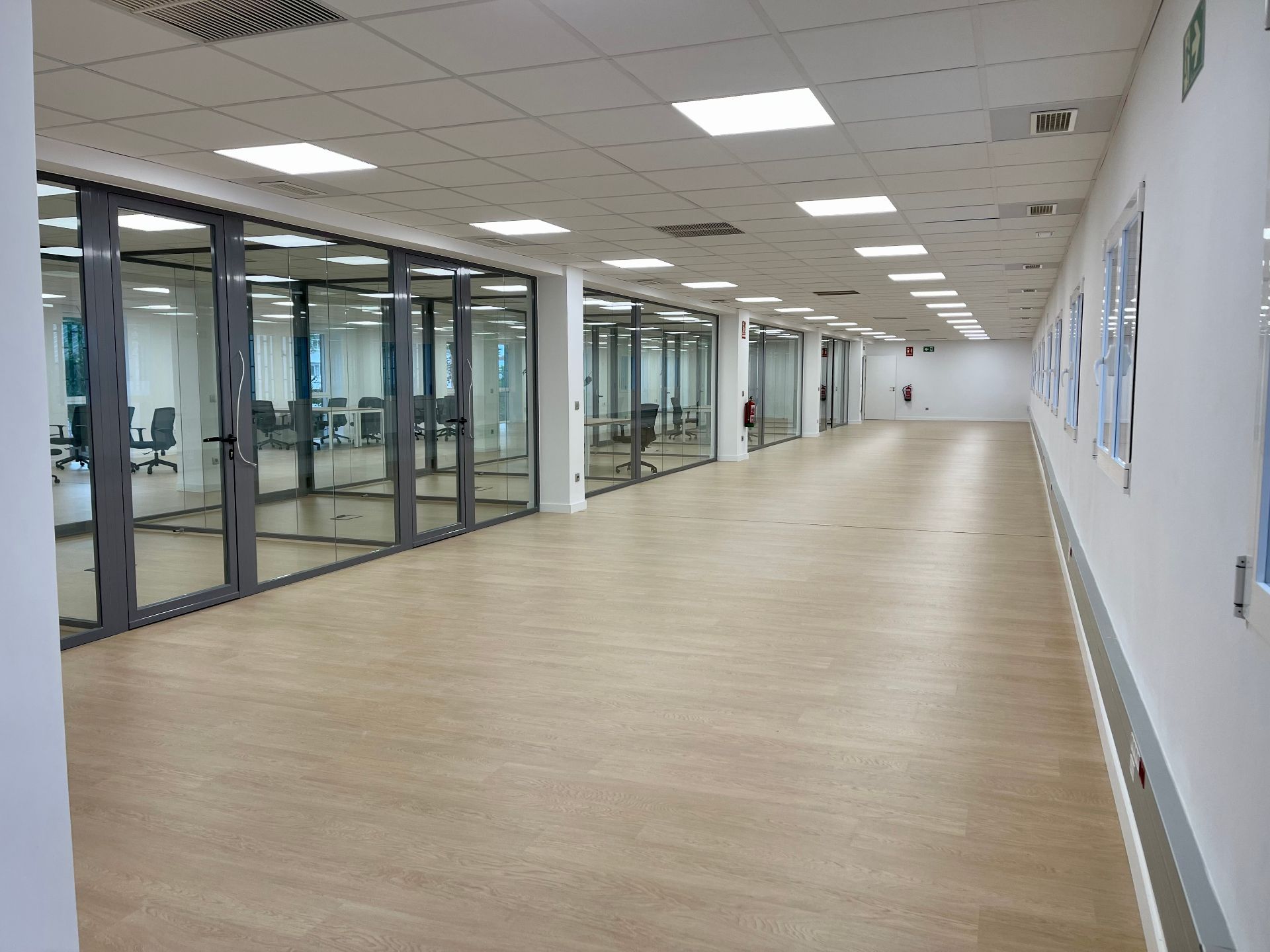 Oficina de lloguer en  Madrid Capital amb Aire condicionat, Calefacció i Terrassa