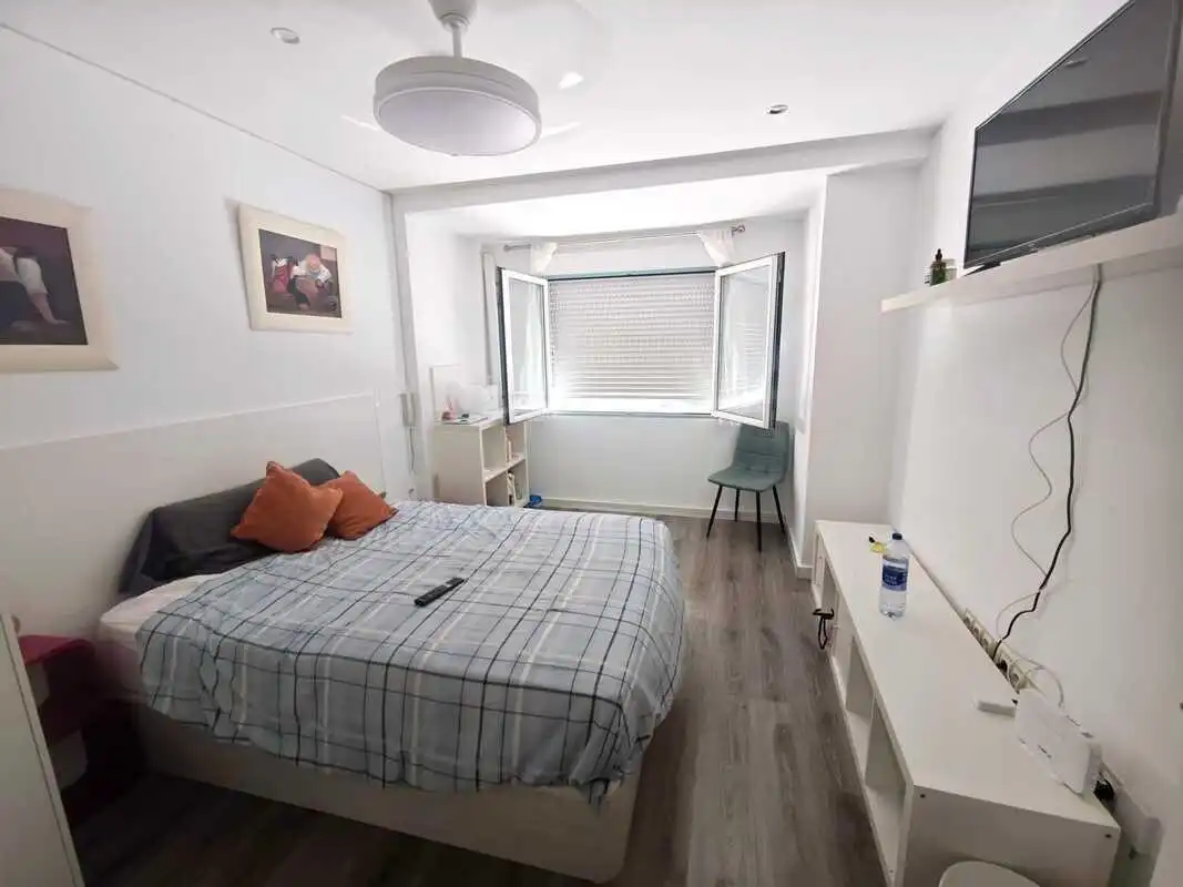 Schlafzimmer von Wohnung zum Verkauf in Zaragoza mit Heizung