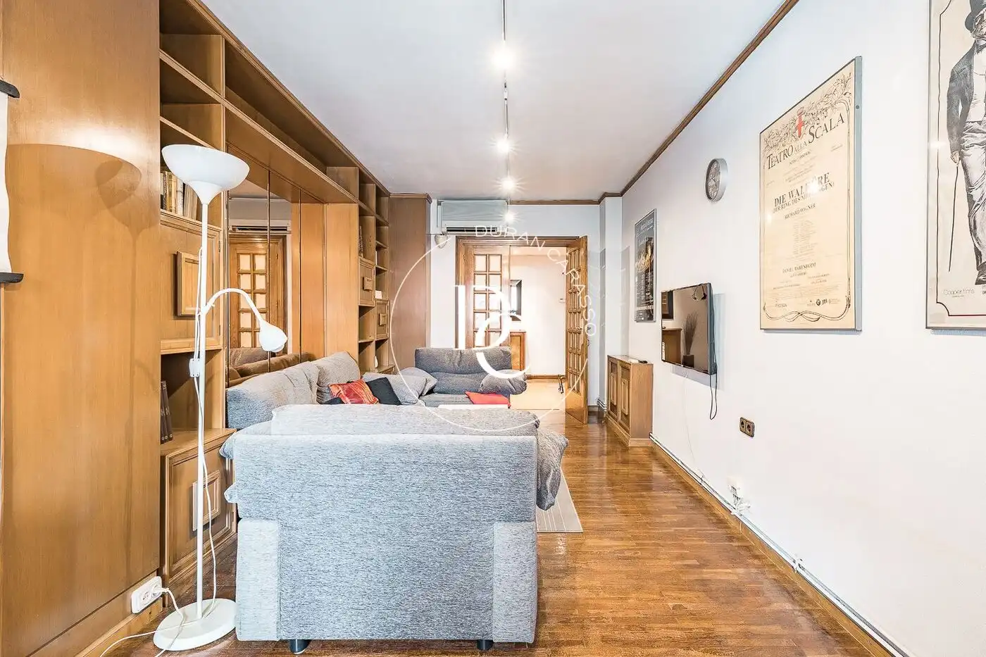Sala d'estar de Pis en venda en Barcelona amb Aire condicionat, Calefacció i Moblat