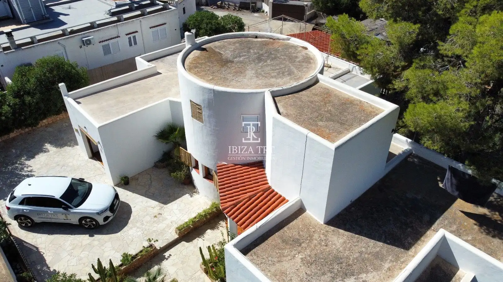 Vista exterior de Casa o xalet en venda en Sant Antoni de Portmany amb Terrassa i Traster