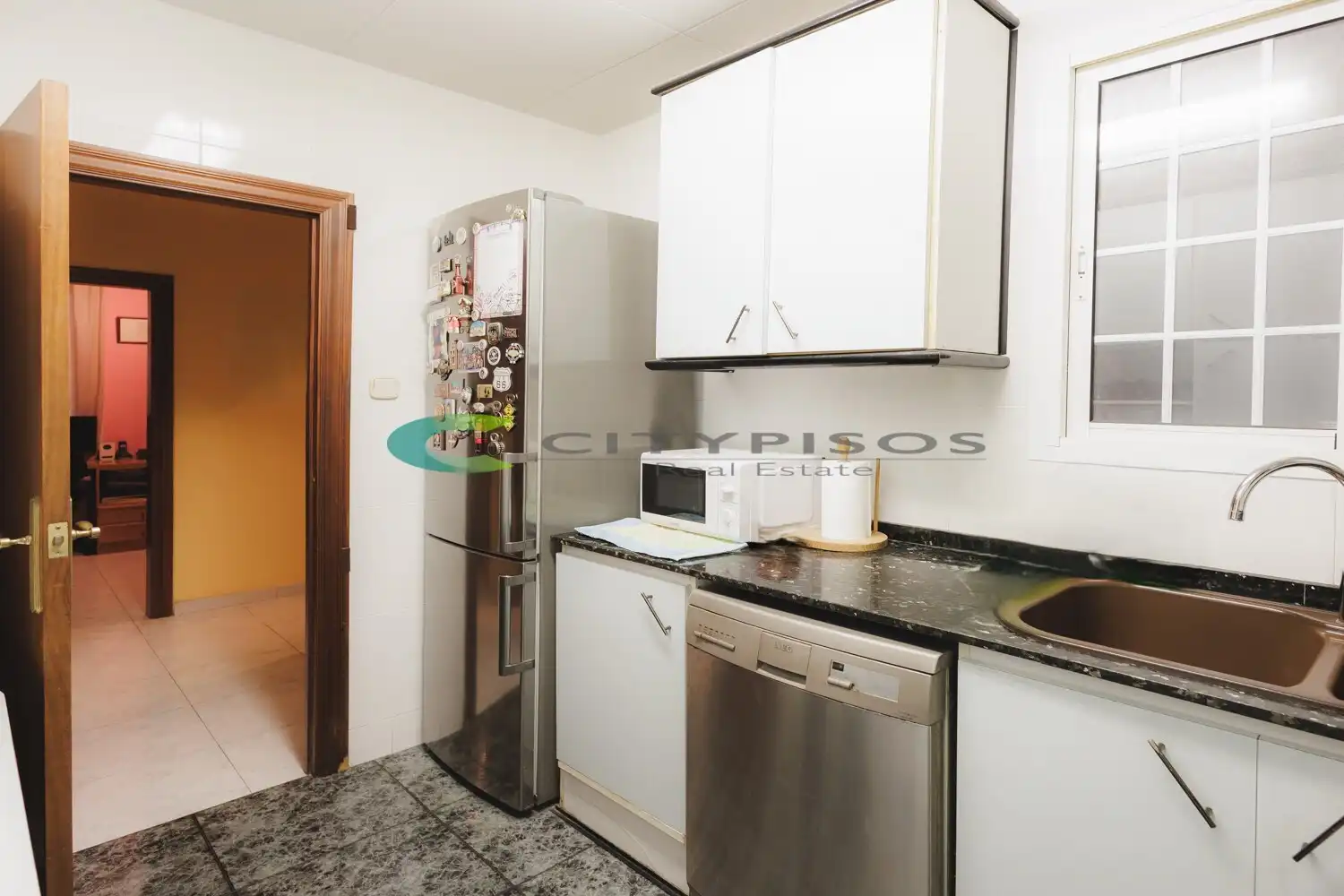 Cocina de Piso en venta en Barcelona con Aire acondicionado, Horno y Alarma