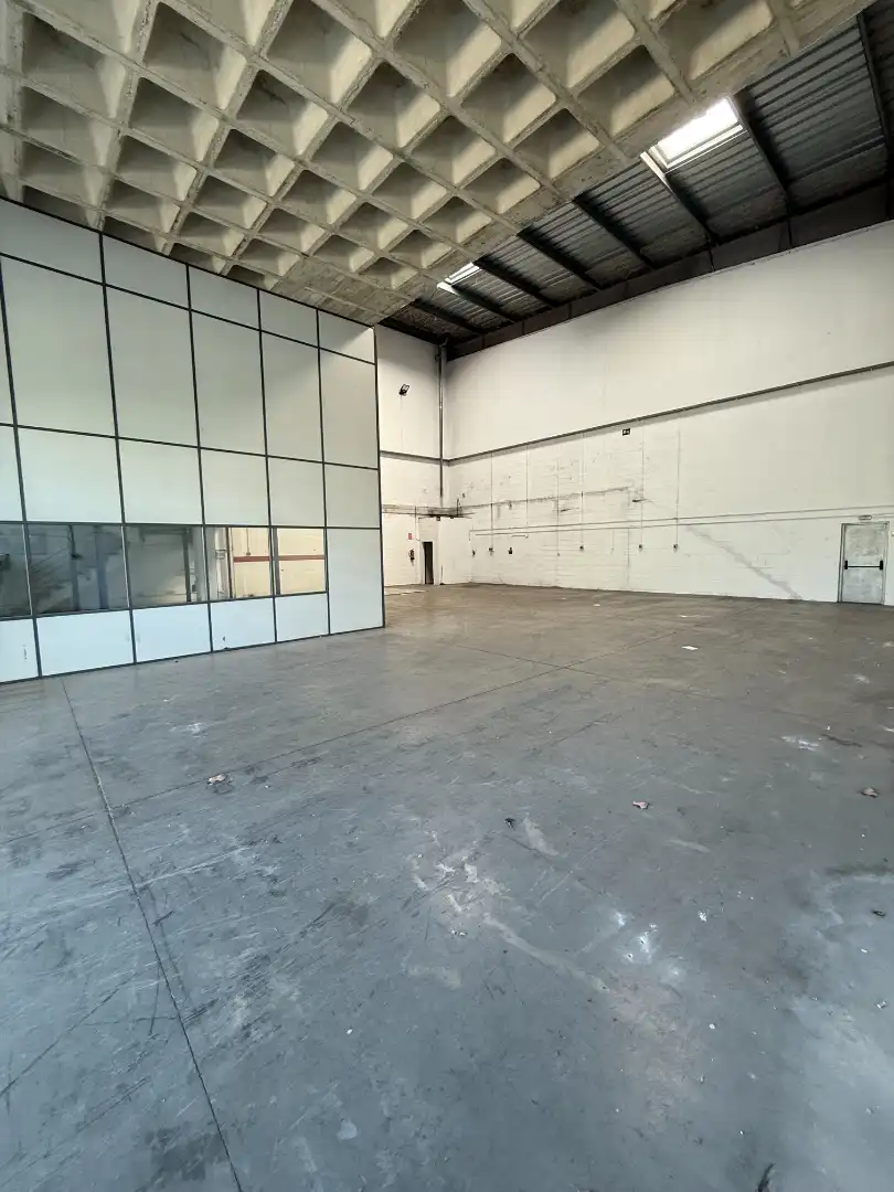 Nave industrial de alquiler en Castelldefels con Calefacción y Alarma