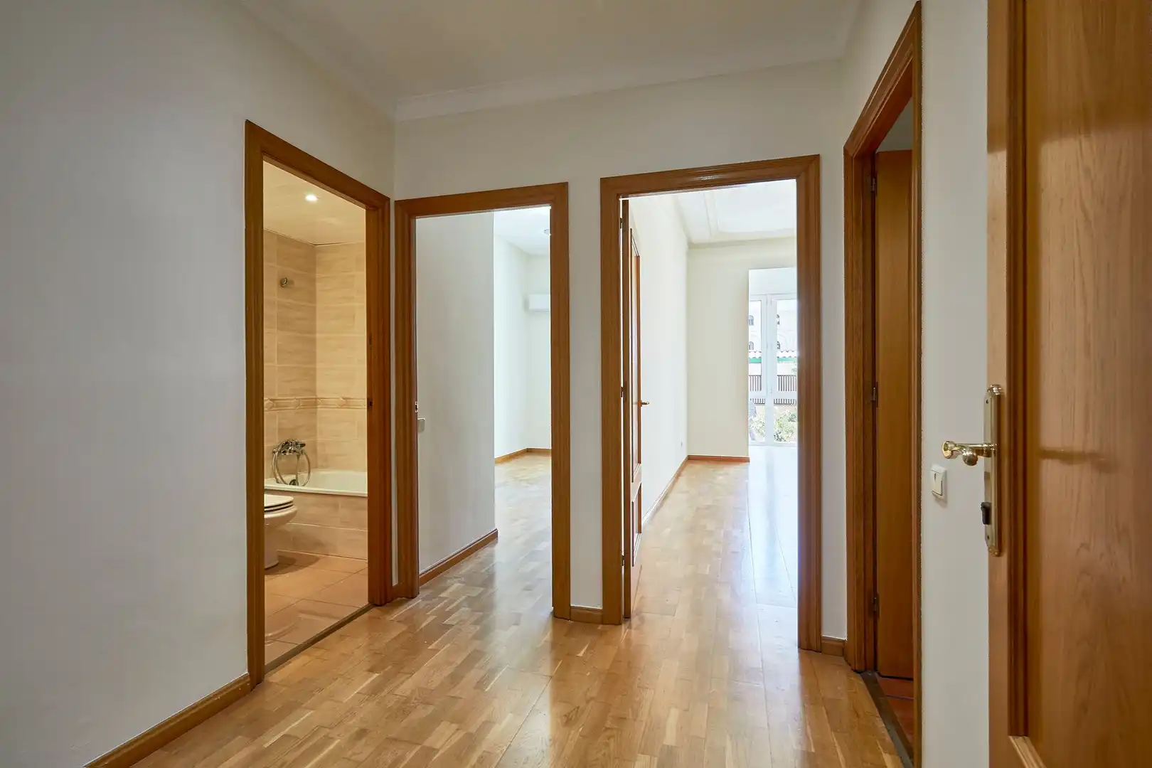 Apartments for sale in Barcelona  with Air Conditioner, Terrace and Balcony