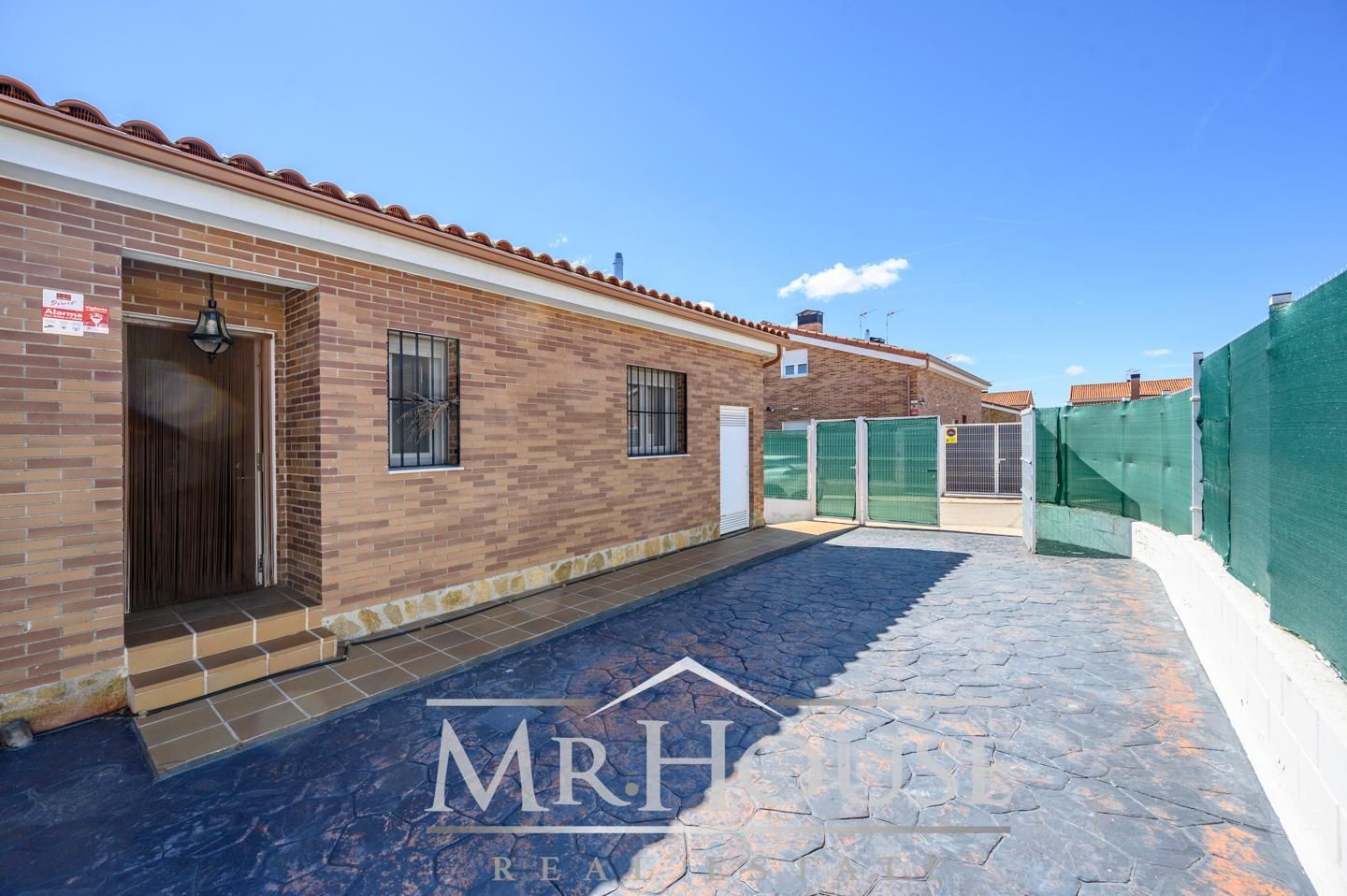Jardí de Casa adosada en venda en Pioz amb Calefacció i Piscina