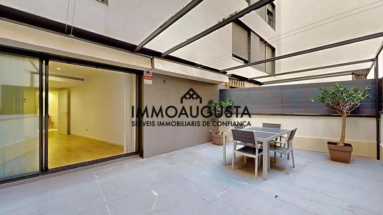 Vista exterior de Dúplex de lloguer en Barcelona amb Aire condicionat, Calefacció i Parquet
