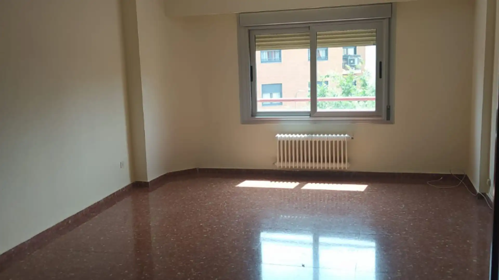 Habitación de Piso de alquiler en  Albacete Capital con Calefacción