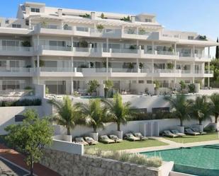 Vista exterior de Apartament de lloguer en Benalmádena amb Aire condicionat, Jardí privat i Parquet