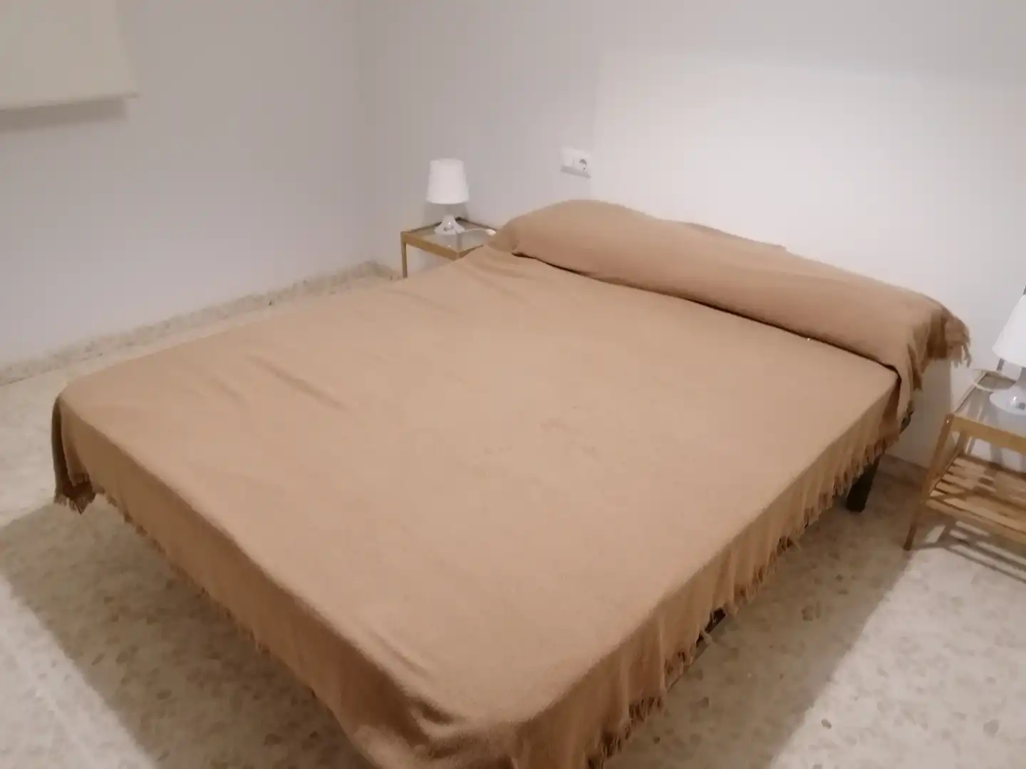 Habitación de Piso de alquiler en Lucena con Terraza, Amueblado y Lavadora