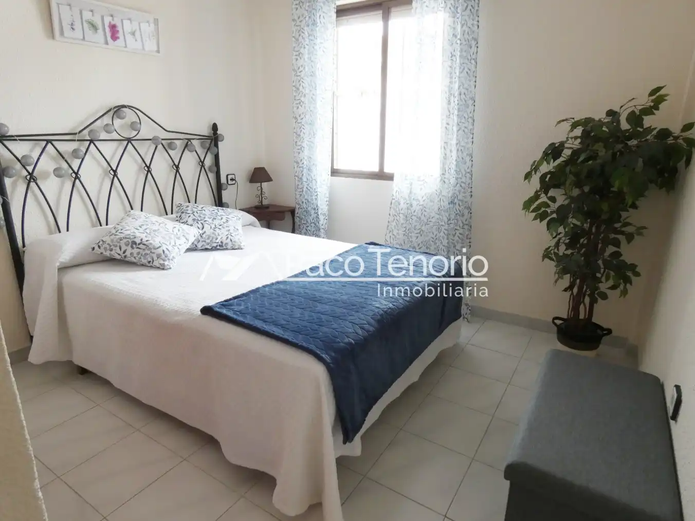 Habitación de Piso en venta en La Antilla con Terraza, Amueblado y Horno