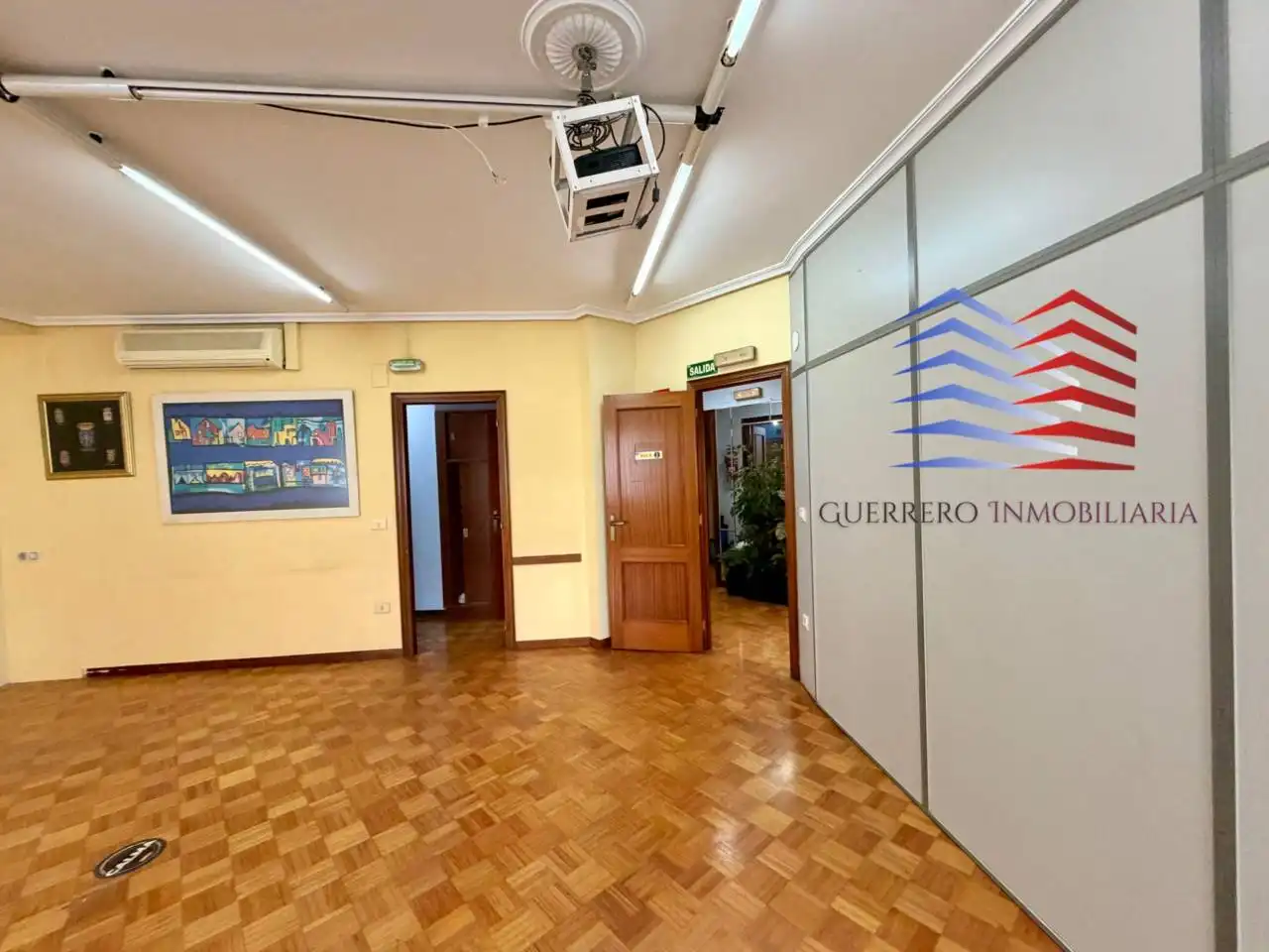 Piso en venta en Ourense Capital  con Calefacción, Trastero y Balcón
