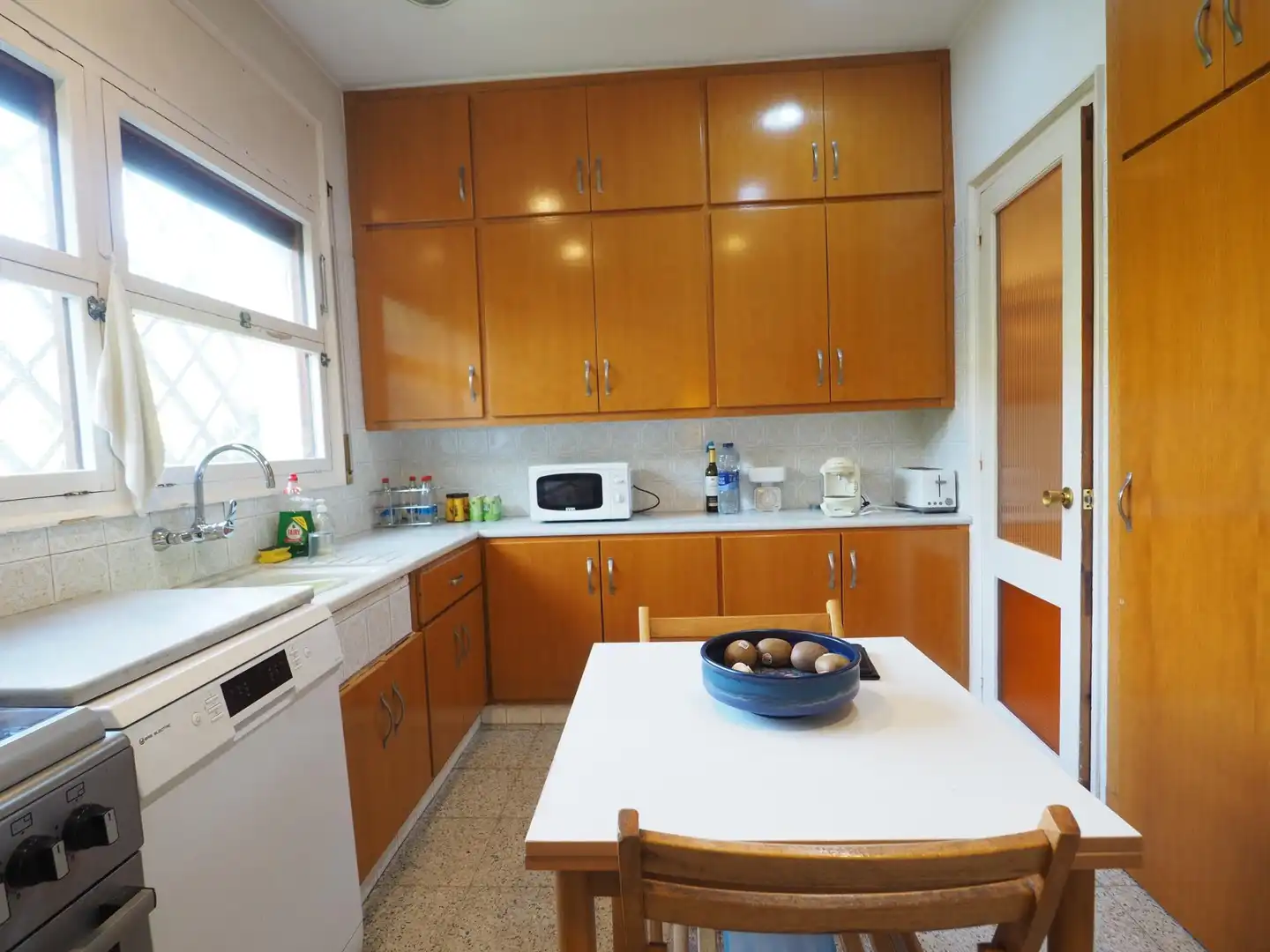 Cuina de Casa o xalet en venda en Canovelles amb Calefacció, Terrassa i Traster