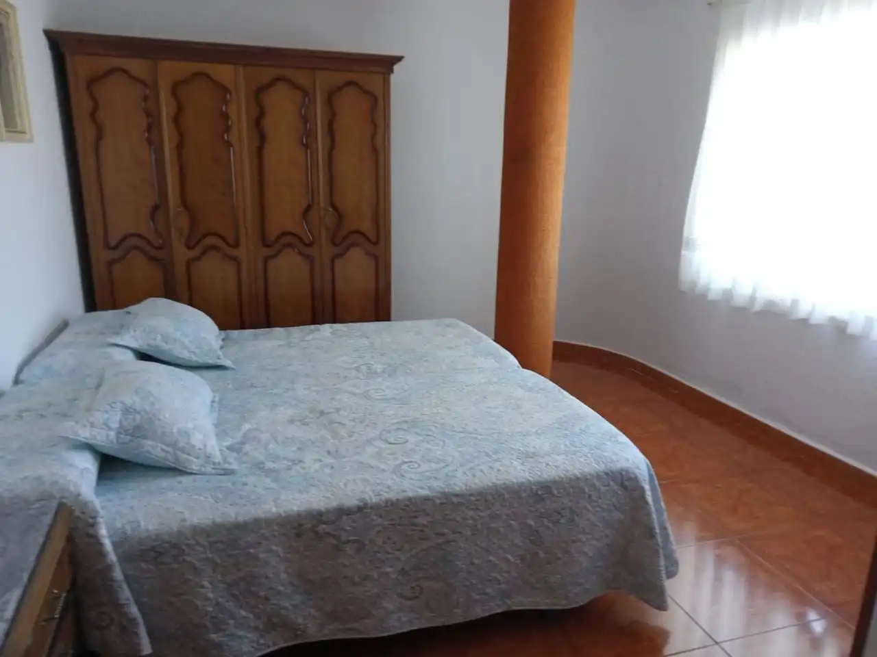 Dormitori de Local en venda en Garrafe de Torío amb Terrassa