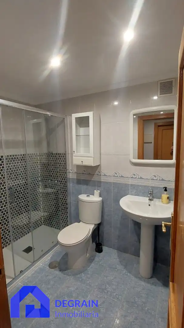Badezimmer von Wohnung zum Verkauf in Oviedo  mit Heizung