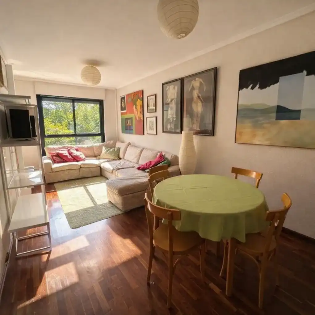 Sala de estar de Piso en venta en Vitoria - Gasteiz con Calefacción, Trastero y Amueblado