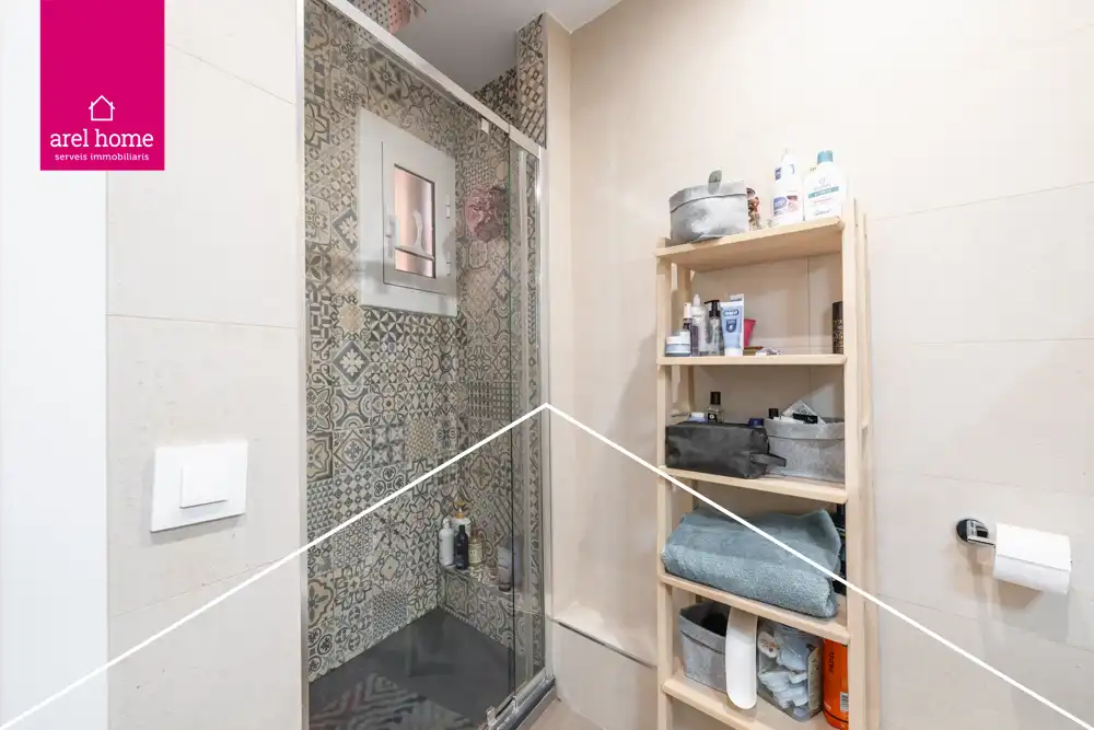 Badezimmer von Wohnung zum Verkauf in Esplugues de Llobregat mit Klimaanlage, Heizung und Parkett