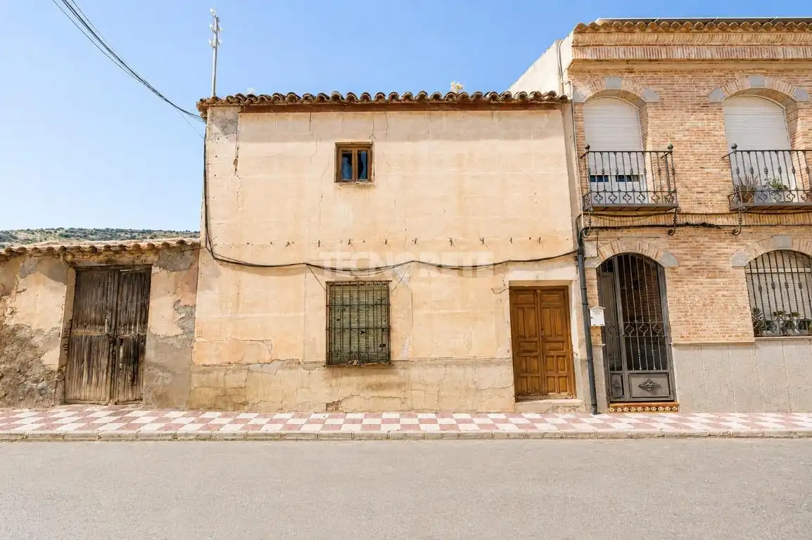 Vista exterior de Casa adosada en venta en Los Yébenes con Jardín privado