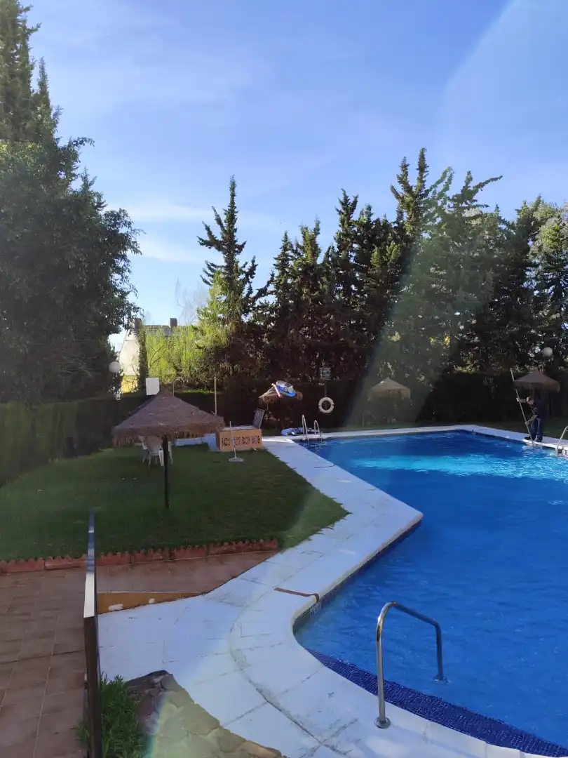 Appartamento con piscina in affitto a Calle Cáceres 49