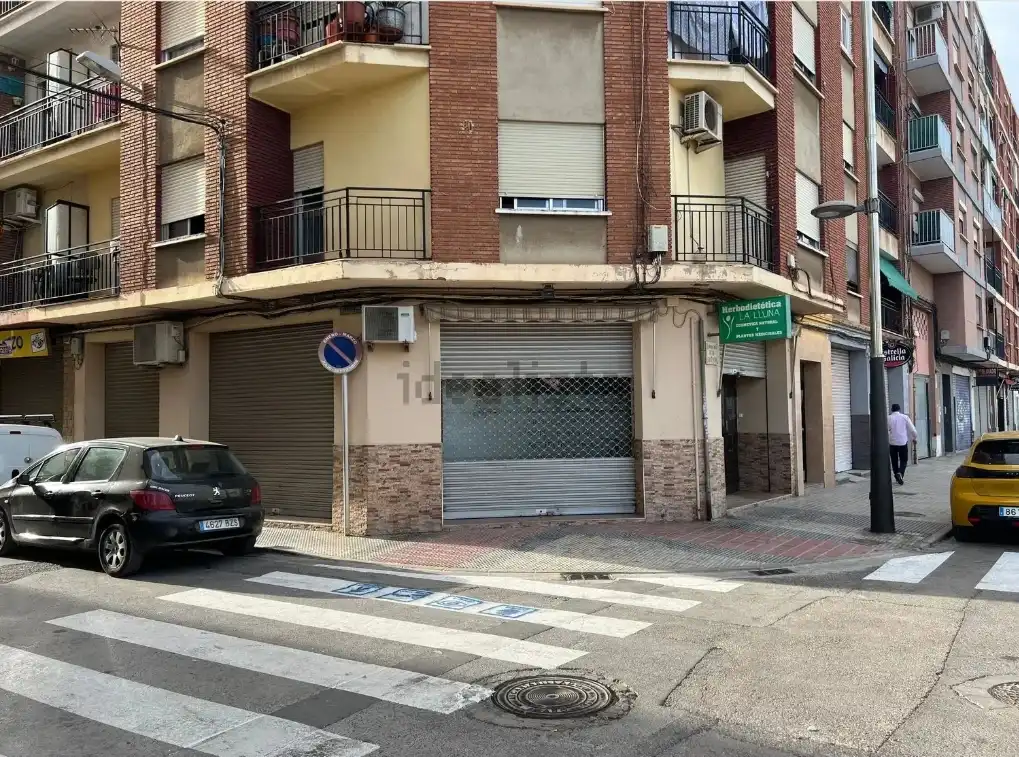 Locale commerciale in vendita a Avinguda Doctor Antonio Muñoz, imagen 3