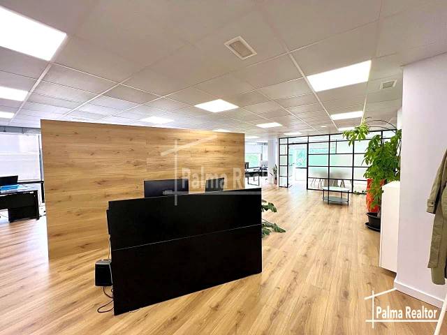 Oficina en Alquiler en Del Born en La Llotja - Born