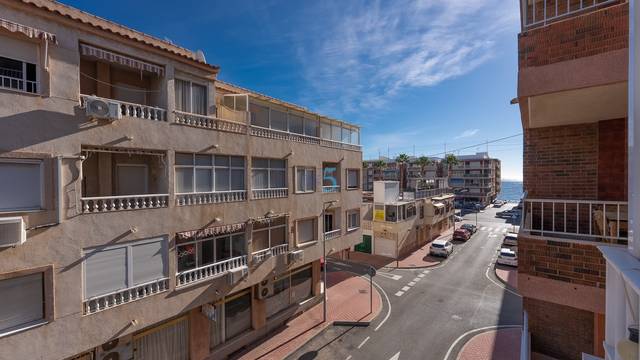 Piso en Venta en Calle Vega Baja del segura  apt b en Playa de los Náufragos