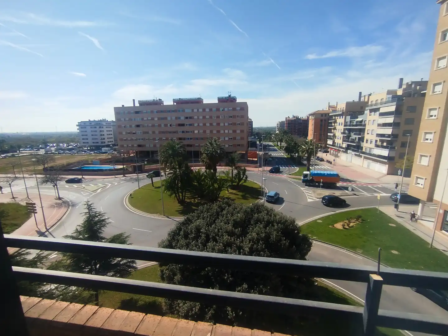 Vista exterior de Piso de alquiler en Castellón de la Plana / Castelló de la Plana con Calefacción, Amueblado y Horno